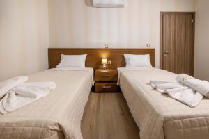 16 9_0005_Background